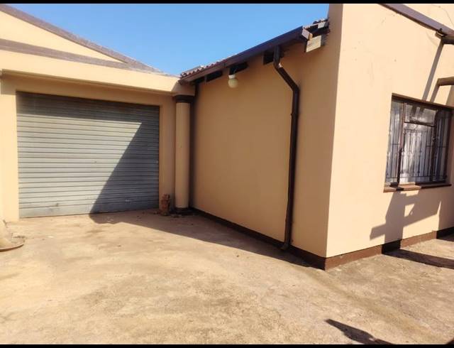 3 BEDROOM HOUSE FOR SALE IN LEBOENG